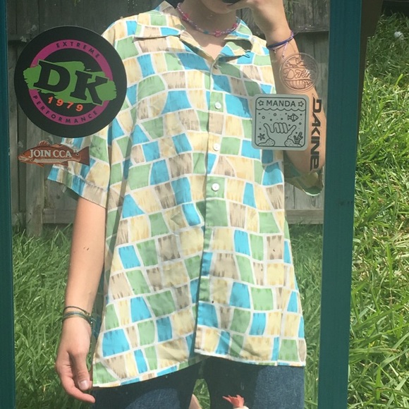 cute “Disco” button up tee - Picture 4 of 5